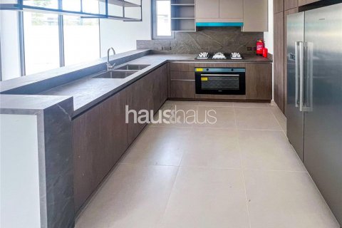 Vilë në Tilal Al Ghaf, Dubai, Emiratet e Bashkuara Arabe 5 dhoma gjumi, 317 m2. № 625433 - Foto 12