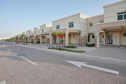 Müüa ridamaja asukohaga Al Ghadeer, Abu Dhabi, AÜE: 2 magamistoaga, 119 m² Nr 604463 - pilt 1