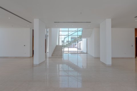 Vila v Abu Dhabi, SAE 5 ložnice, 1678.43 m² Č.: 748946 - fotografie 4
