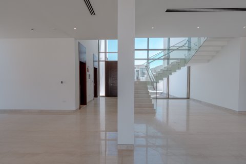 Vila v Abu Dhabi, SAE 5 ložnice, 1678.43 m² Č.: 748946 - fotografie 11