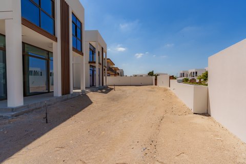Vila v Abu Dhabi, SAE 5 ložnice, 1678.43 m² Č.: 748946 - fotografie 18