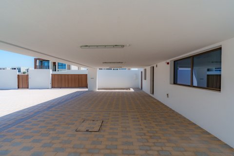 Vila v Abu Dhabi, SAE 5 ložnice, 1678.43 m² Č.: 748946 - fotografie 15