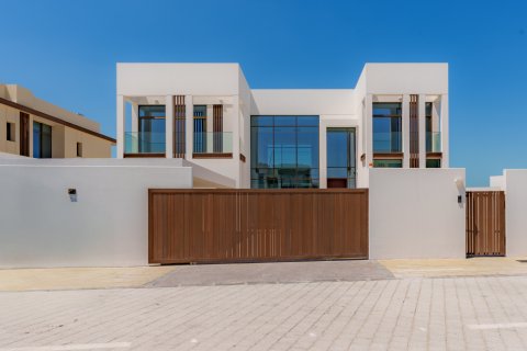 Vila v Abu Dhabi, SAE 5 ložnice, 1678.43 m² Č.: 748946 - fotografie 1