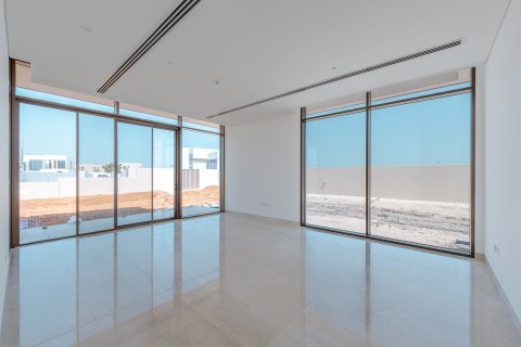 Villa te koop in Abu Dhabi, VAE 5 slaapkamers, 1347 vr.m., nr 748944 - foto 2
