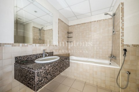 Jumeirah Beach Residence, Dubai, UAE의 임대용 아파트 침실 2개, 129.29960831제곱미터 번호 583375 - 사진 13