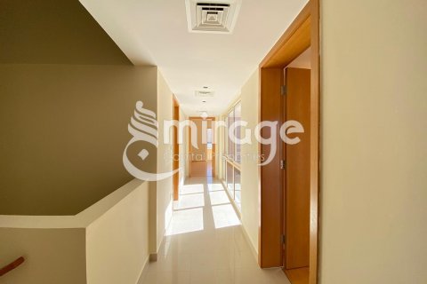 Řadový dům v Al Raha Gardens, Abu Dhabi, SAE 3 ložnice, 200.7 m² Č.: 579923 - fotografie 8