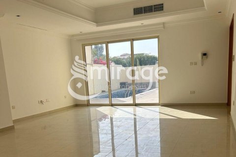Villa in Al Raha Gardens, Abu Dhabi, UAE 5 bedrooms, 242.1 sq.m. № 579927 - photo 5