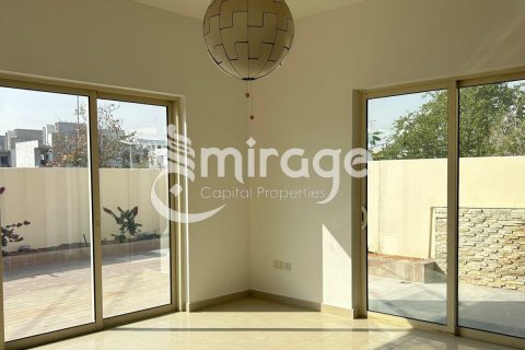 Villa in Al Raha Gardens, Abu Dhabi, UAE 5 bedrooms, 242.1 sq.m. № 579927 - photo 4