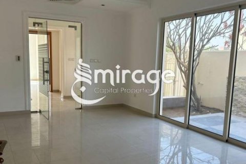 Üürile anda villa asukohaga Al Raha Gardens, Abu Dhabi, AÜE: 5 magamistoaga, 200 m² Nr 579924 - pilt 8