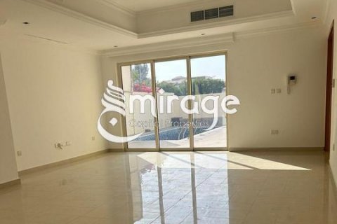 Üürile anda villa asukohaga Al Raha Gardens, Abu Dhabi, AÜE: 5 magamistoaga, 200 m² Nr 579924 - pilt 4