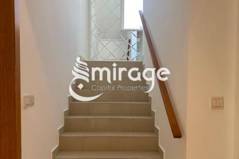 Üürile anda villa asukohaga Al Raha Gardens, Abu Dhabi, AÜE: 5 magamistoaga, 200 m² Nr 579924 - pilt 3