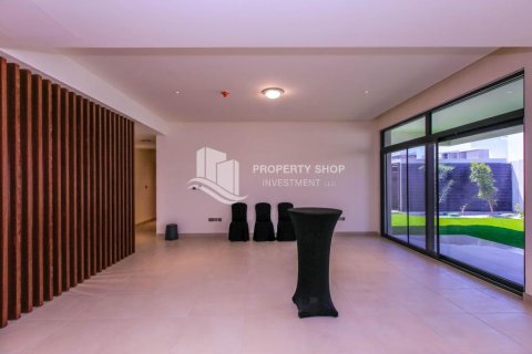 Vila na Yas Island, Abu Dhabi, SAE 4 spálne, 430 m2 č. 716962