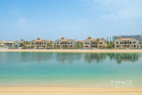 Palm Jumeirah, Dubai, संयुक्त अरब अमीरात में विला, 4 बेडरूम, 465 वर्ग मीटर, संख्या 738058 - फ़ोटो 16