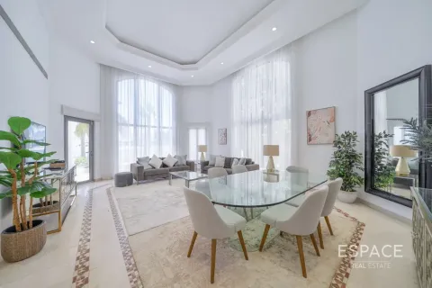 Palm Jumeirah, Dubai, संयुक्त अरब अमीरात में विला, 4 बेडरूम, 465 वर्ग मीटर, संख्या 738058 - फ़ोटो 3