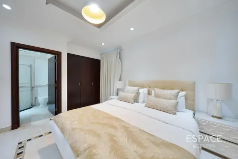 Palm Jumeirah, Dubai, संयुक्त अरब अमीरात में विला, 4 बेडरूम, 465 वर्ग मीटर, संख्या 738058 - फ़ोटो 7