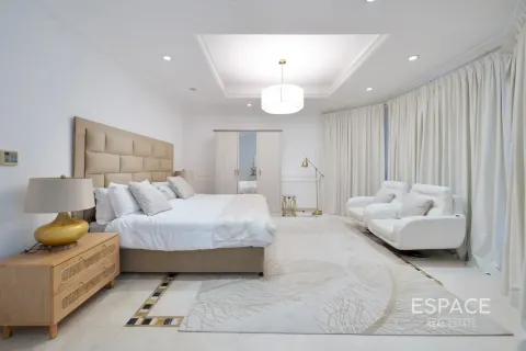 Palm Jumeirah, Dubai, संयुक्त अरब अमीरात में विला, 4 बेडरूम, 465 वर्ग मीटर, संख्या 738058 - फ़ोटो 8