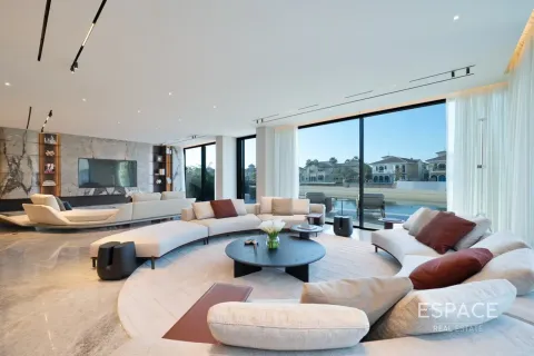 Villa till försäljning i Palm Jumeirah, Dubai, UAE 5 sovrum, 553 kvm Nr. 738009 - fotografi 2