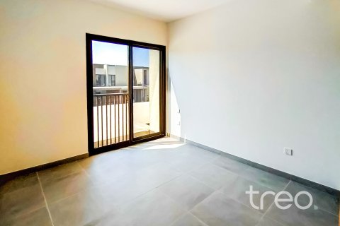 Villa till försäljning i Dubai, UAE 4 sovrum, 216.46 kvm Nr. 733244 - fotografi 5