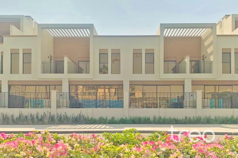 Vilë në Damac Lagoons, Dubai, Emiratet e Bashkuara Arabe 5 dhoma gjumi, 183.58 m2. № 733245 - Foto 3