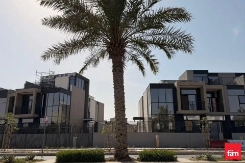 Huvila Dubai, Arabiemiraatit 4 makuuhuonetta, 240 m2 № 721168 - kuva 3