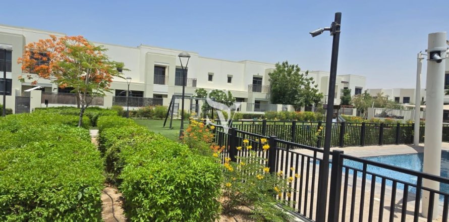 Řadový dům v Town Square, Dubai, SAE 3 ložnice, 191 m² Č.: 713202