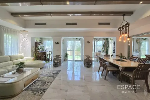 Řadový dům v Arabian Ranches, Dubai, SAE 4 ložnice, 581 m² Č.: 650286 - fotografie 3