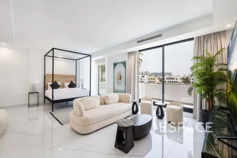 Villa in Palm Jumeirah, Dubai, UAE 6 bedrooms, 650 sq.m. № 650289 - photo 8