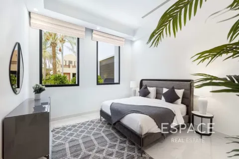 Villa in Palm Jumeirah, Dubai, UAE 6 bedrooms, 650 sq.m. № 650289 - photo 16