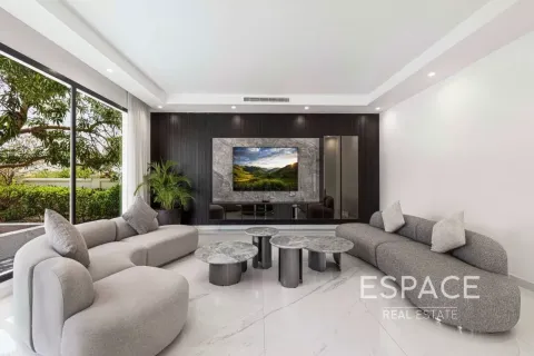 Villa para arrendamento em Palm Jumeirah, Dubai, EAU 6 quartos, 650 m2 № 650289 - foto 3
