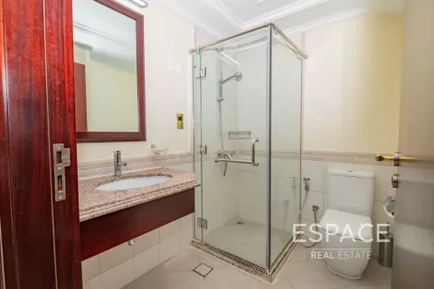 Villa en alquiler en Palm Jumeirah, Dubai, EAU 4 dormitorios, 465 m2 № 650288 - foto 12