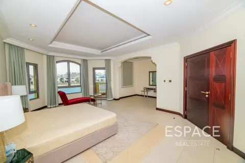 Villa en alquiler en Palm Jumeirah, Dubai, EAU 4 dormitorios, 465 m2 № 650288 - foto 6