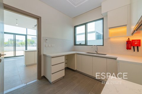 Villa til leie i Al Furjan, Dubai, Emiratene 5 soverom, 414 kvm Nr. 650287 - Foto 10