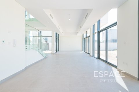 Villa til leie i Al Furjan, Dubai, Emiratene 5 soverom, 414 kvm Nr. 650287 - Foto 8