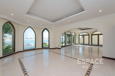 Villa in Palm Jumeirah, Dubai, UAE 4 bedrooms, 465 sq.m. № 650290 - photo 12