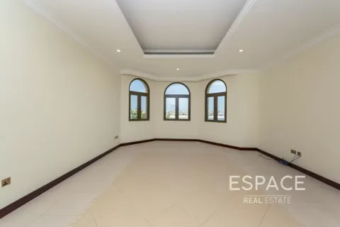 Villa in Palm Jumeirah, Dubai, UAE 4 bedrooms, 465 sq.m. № 650290 - photo 3