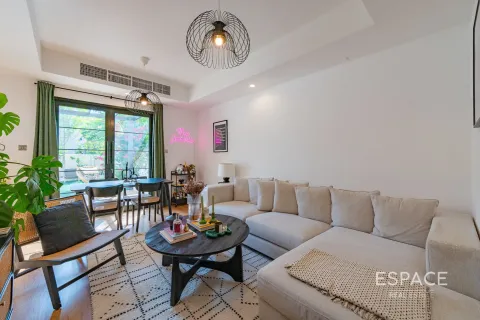 Villa in The Springs, Dubai, UAE 2 bedrooms, 153 sq.m. № 650292 - photo 2