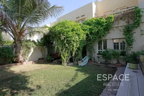 Villa The Lakes, Dubaijā, AAE 3 istabas, 234 m2 Nr. 650291 - attēls 1