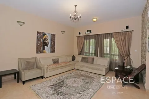 Villa The Lakes, Dubaijā, AAE 3 istabas, 234 m2 Nr. 650291 - attēls 5