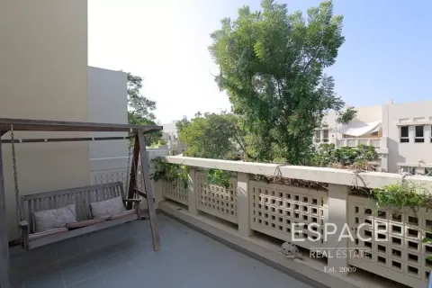 Villa The Lakes, Dubaijā, AAE 3 istabas, 234 m2 Nr. 650291 - attēls 3
