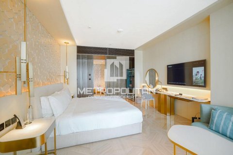 Apartment in Palm Jumeirah, Dubai, UAE 46 sq.m. № 591960 - photo 2
