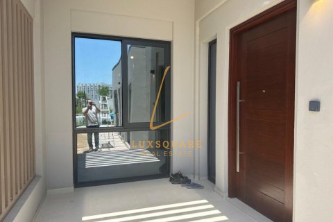 Βίλα σε Jebel Ali, Dubai, ΗΑΕ 4 υπνοδωμάτια, 252 τ.μ. Αρ. 719756 - φωτογραφία 12