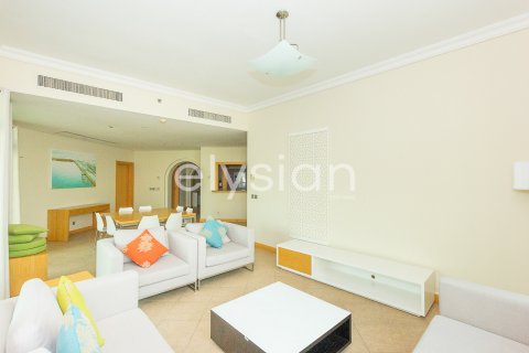 Apartemen di Palm Jumeirah, Dubai, UEA 3 kamar tidur, 3824 m2 nomor 586219 - foto 1