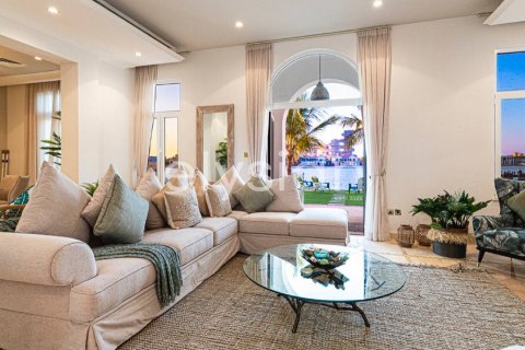 Vila v Palm Jumeirah, Dubai, SAE 6 ložnice, 1245 m² Č.: 586218 - fotografie 3