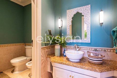 Vila v Palm Jumeirah, Dubai, SAE 6 ložnice, 1245 m² Č.: 586218 - fotografie 11