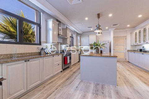 Vila v Palm Jumeirah, Dubai, SAE 6 ložnice, 1245 m² Č.: 586218 - fotografie 9