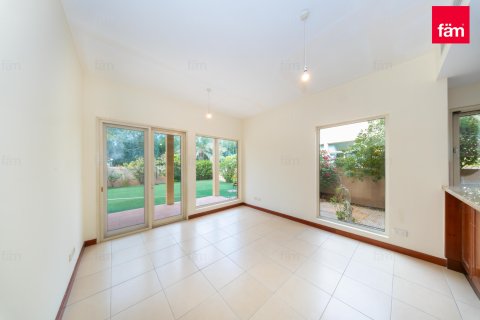 Villa te koop in Dubai, VAE 3 slaapkamers, 594.1 vr.m., nr 692887 - foto 4