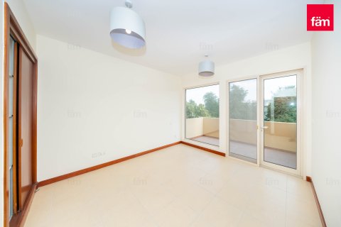 Villa te koop in Dubai, VAE 3 slaapkamers, 594.1 vr.m., nr 692887 - foto 25