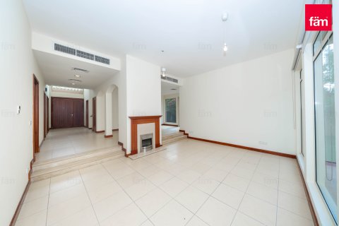 Müüa villa asukohaga Dubai, AÜE: 3 magamistoaga, 594.1 m² Nr 692887 - pilt 29