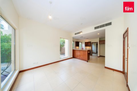 Villa te koop in Dubai, VAE 3 slaapkamers, 594.1 vr.m., nr 692887 - foto 3