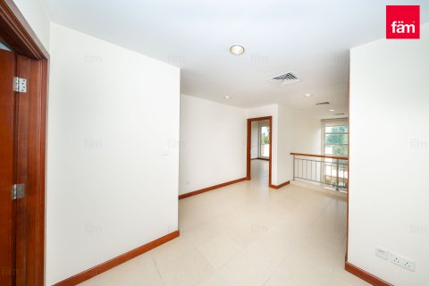Villa te koop in Dubai, VAE 3 slaapkamers, 594.1 vr.m., nr 692887 - foto 21